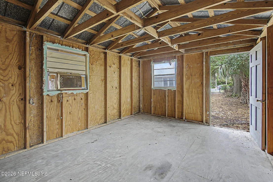 Photo of 330 S 4TH Street