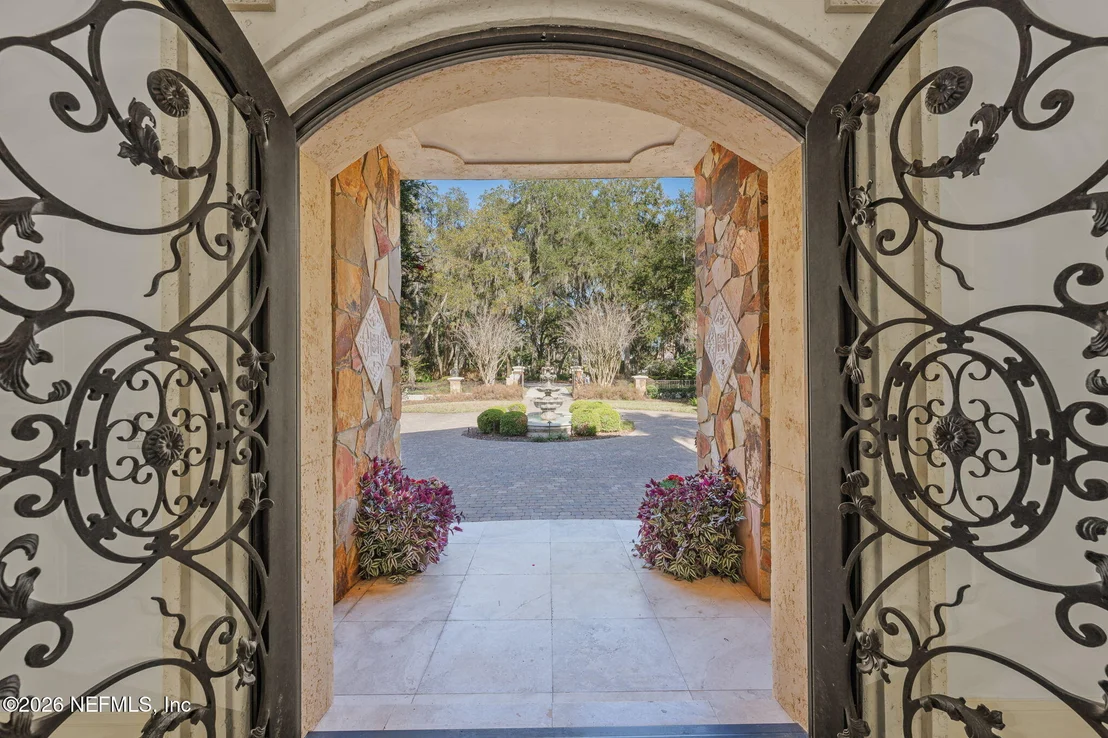 Photo of 24733 HARBOUR VIEW Drive