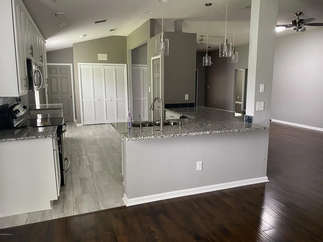 Photo of 49 W TEAGUE BAY Drive