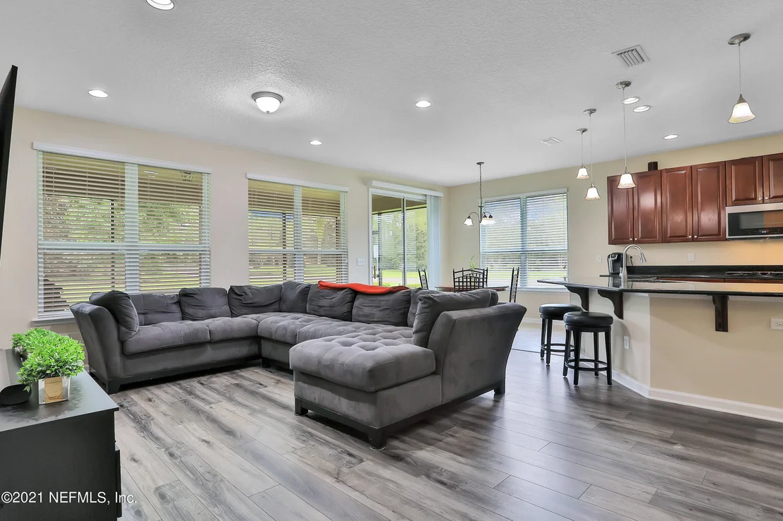Photo of 396 WILLOW WINDS Parkway