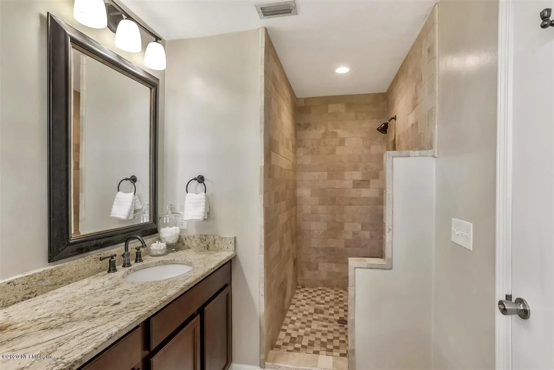 Photo of 348 BROWARD Road