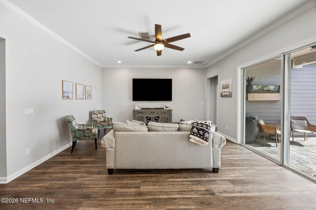 Photo of 225 CLOVERBROOK Road