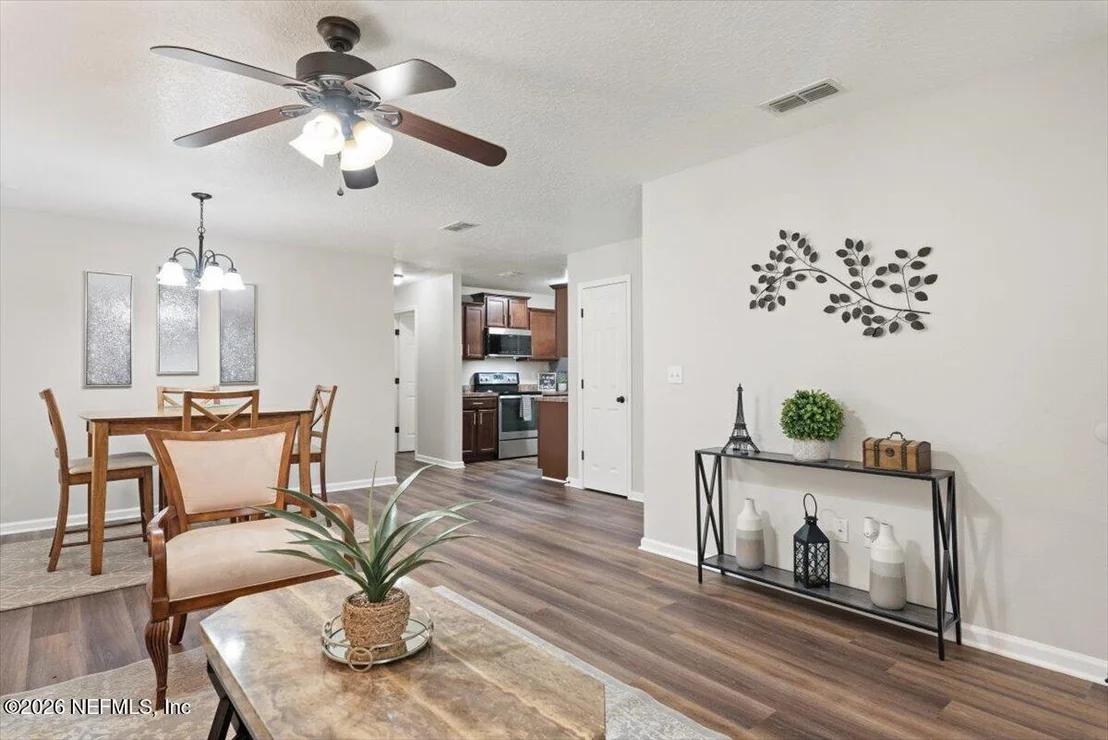 Photo of 6237 SYRINGA Lane