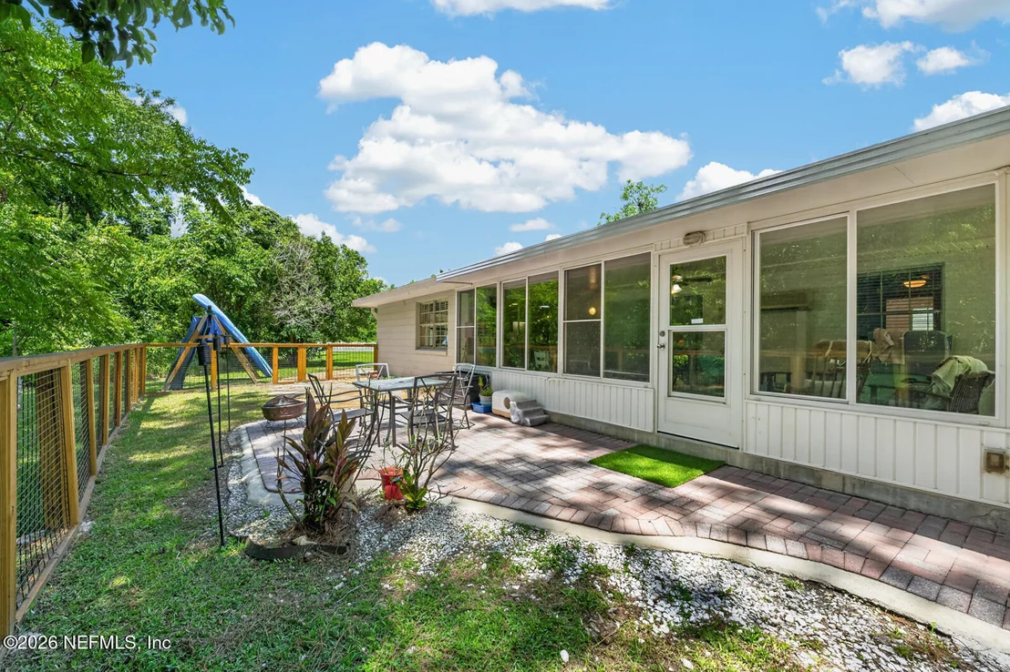 Photo of 829 RITA Circle