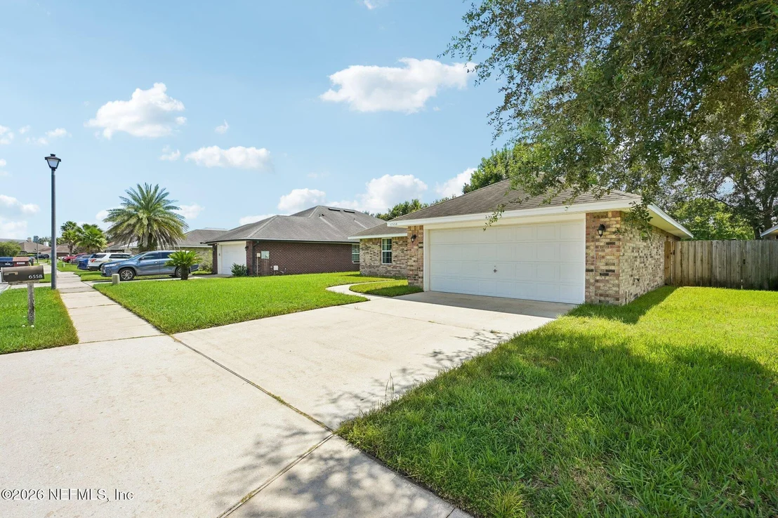 Photo of 6558 PEMBERLEY Lane