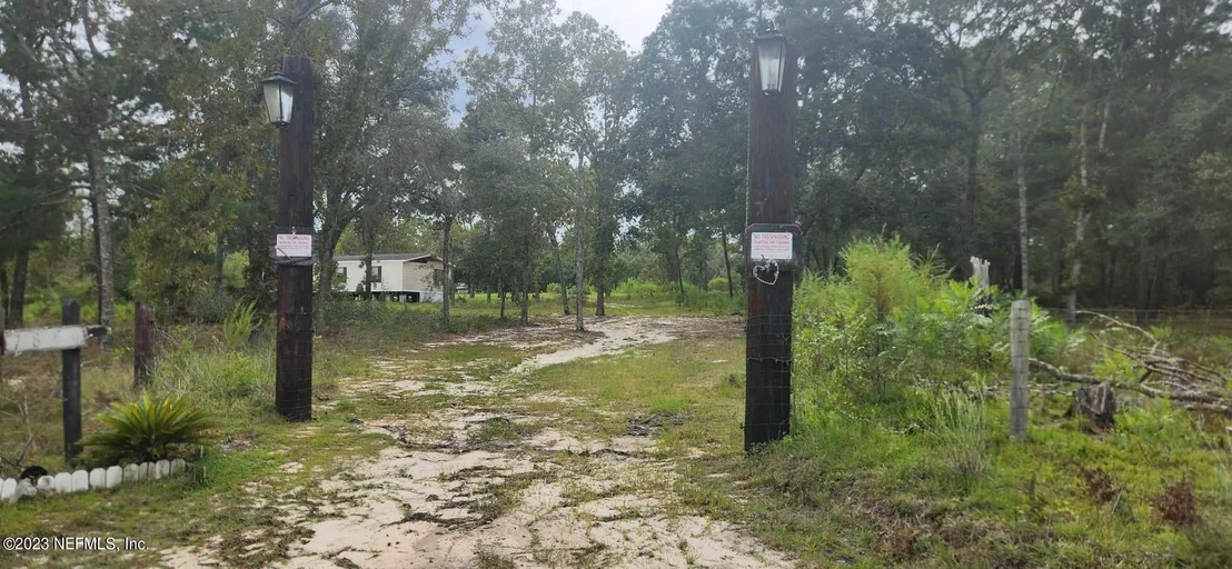 Photo of 7850 RANCHETTE Road