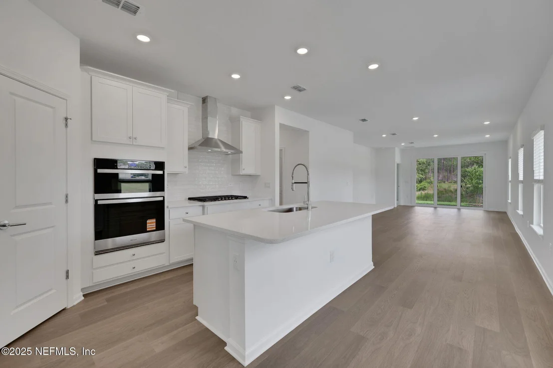Photo of 530 FARMFIELD Drive