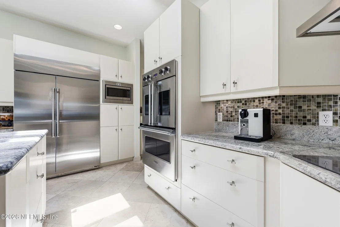 Photo of 240 LAUREL Lane