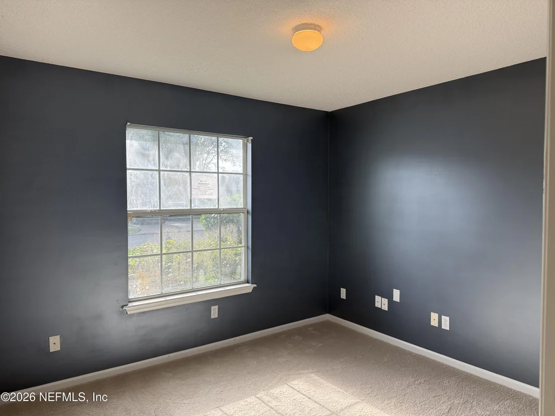 Photo of 1884 LAKE FOREST Lane