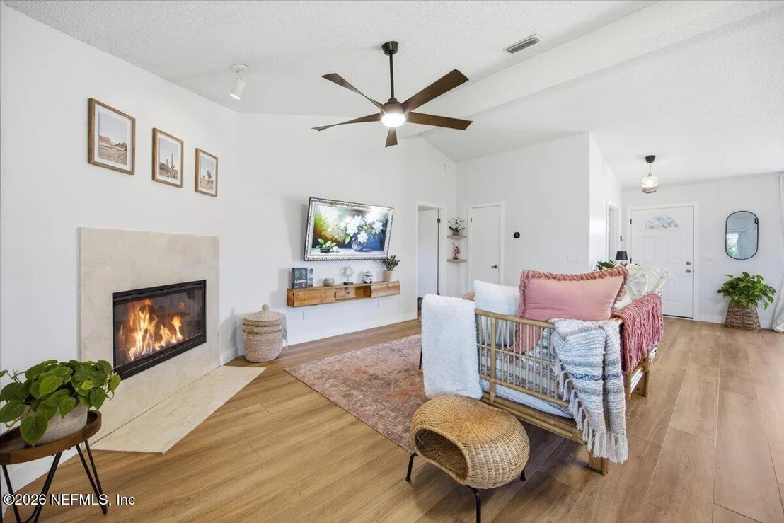 Photo of 423 BAYBROOK Drive