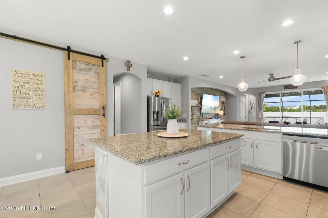 Photo of 18 TARBERT Lane