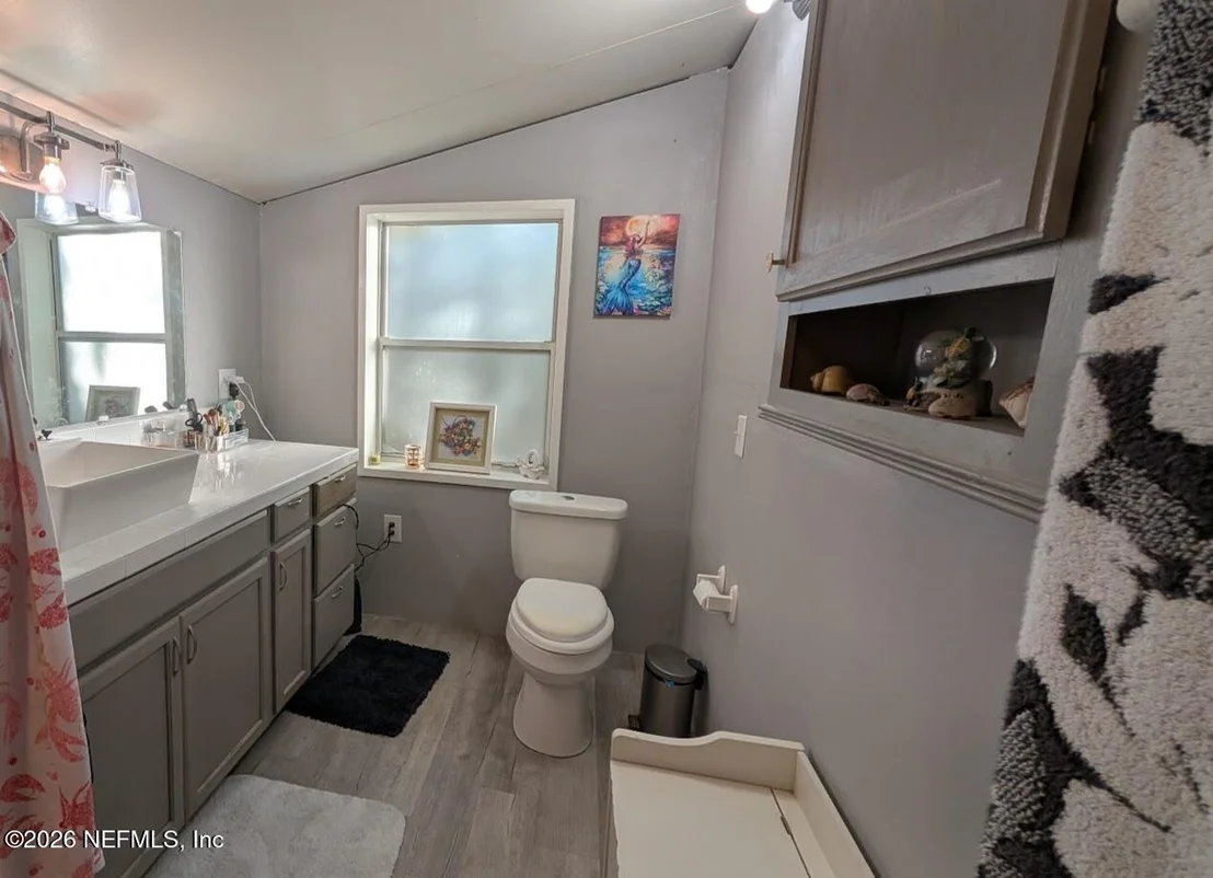 Photo of 105 ILLINOIS Drive