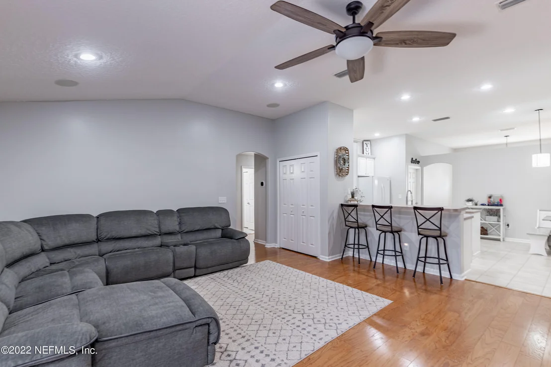 Photo of 4079 EDGELAND Trail