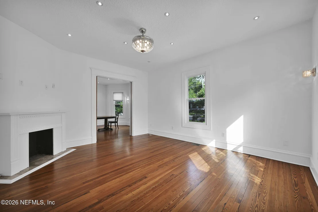 Photo of 3002 RIVERSIDE Avenue