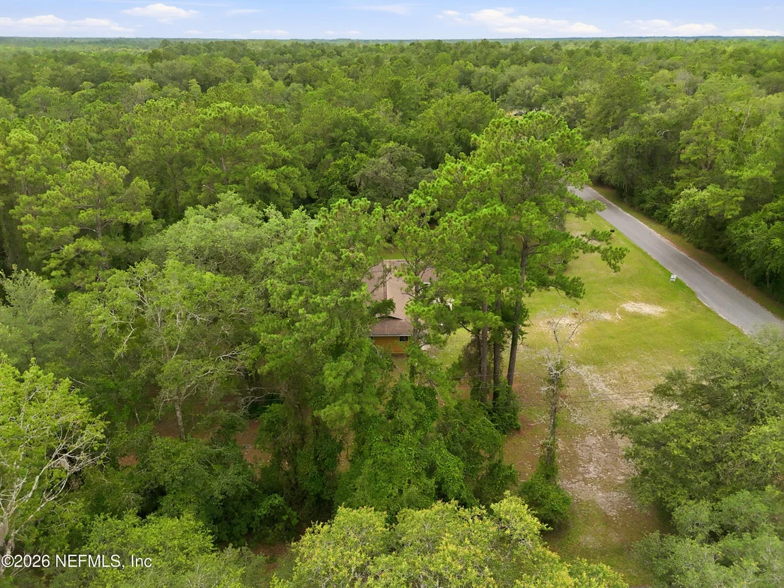 Photo of 1733 HEREFORD Road