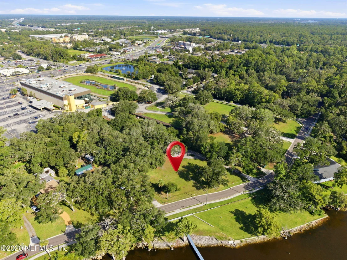 Photo of 514 RIVER Road