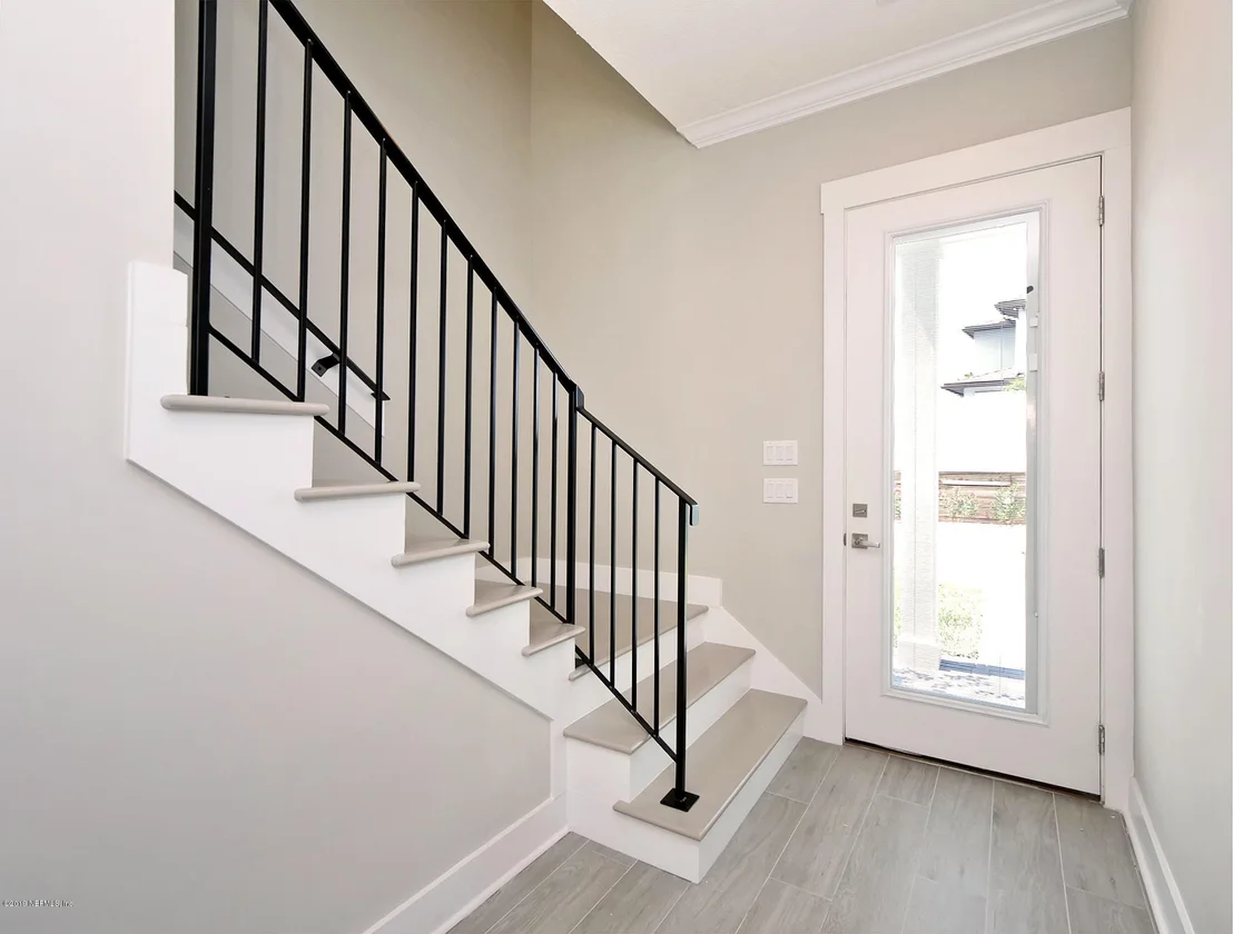 Photo of 232 DAVIS Street