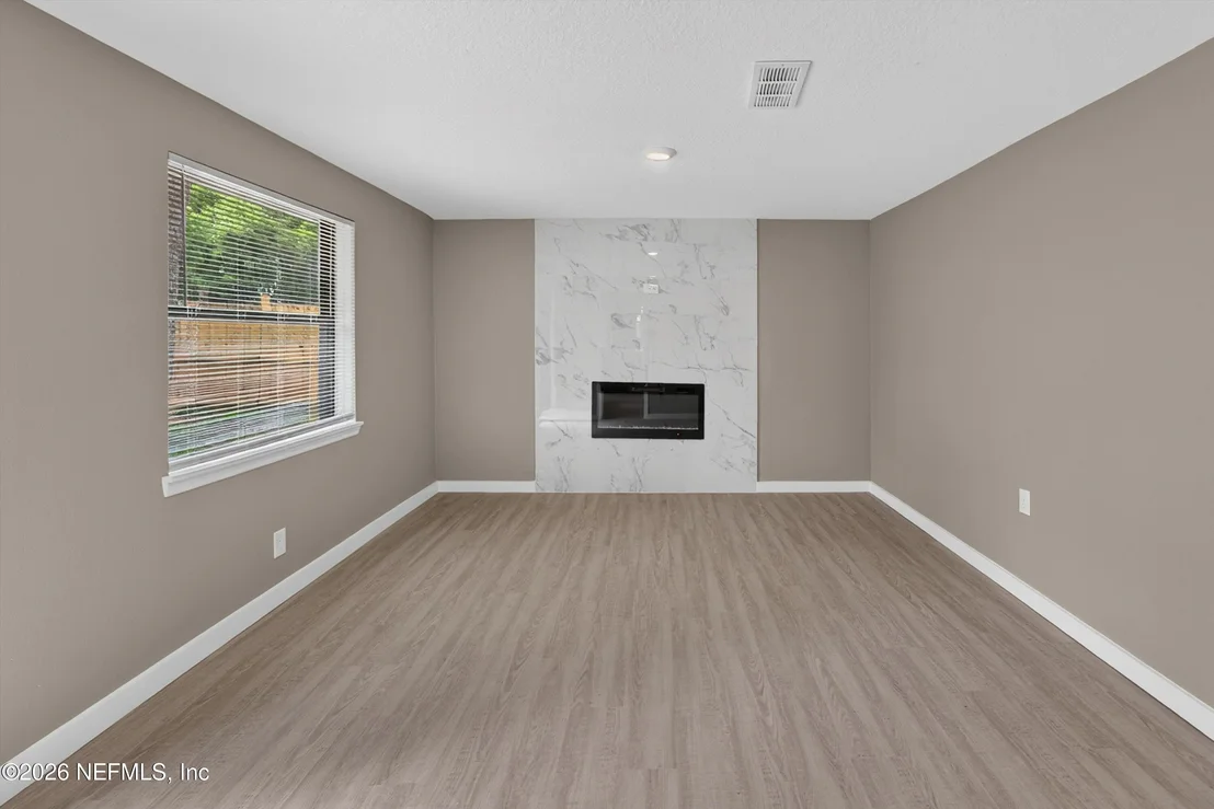 Photo of 184 DRACO Street