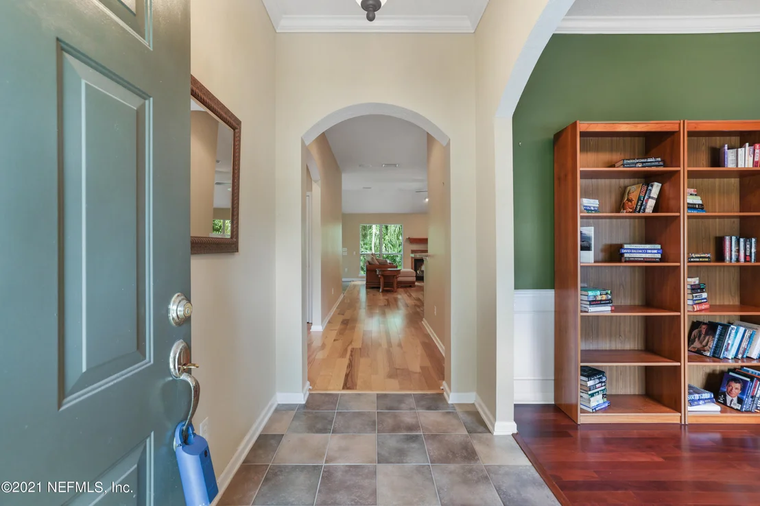Photo of 420 HEATHER PARK Lane