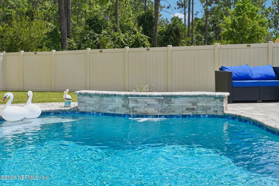 Photo of 8053 GUILD Way