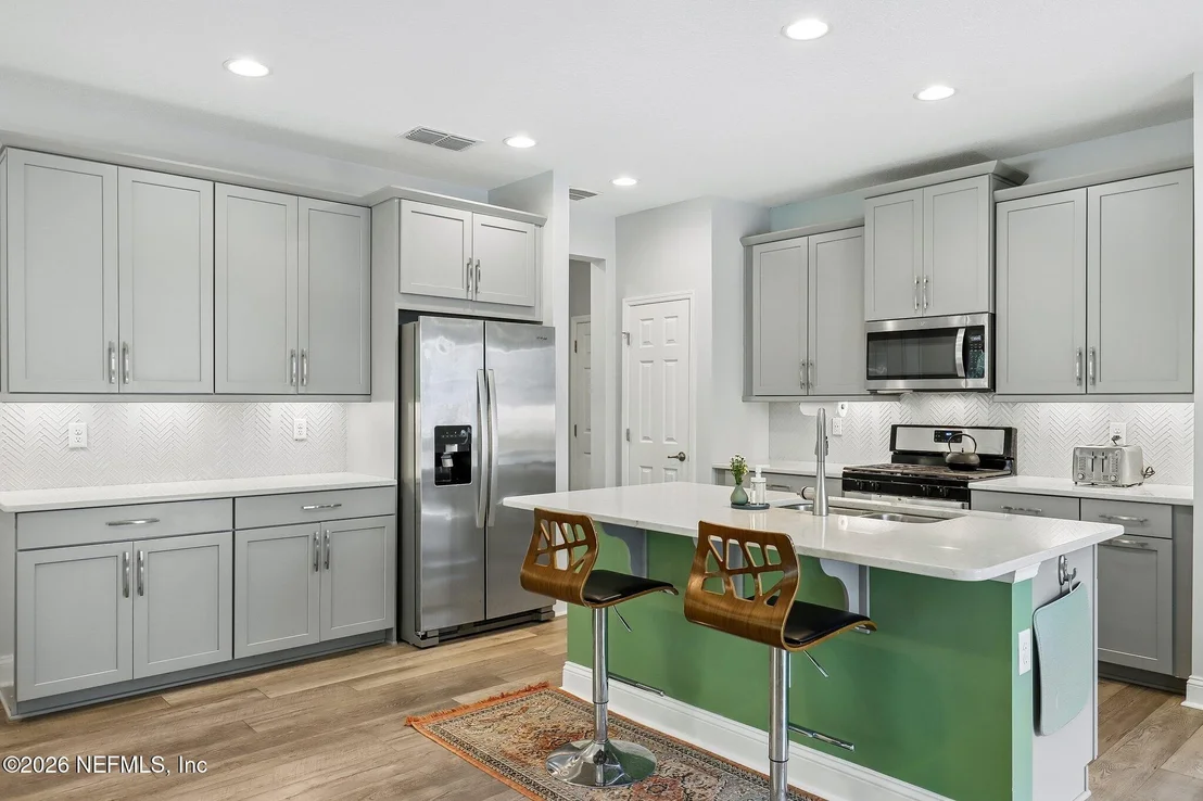 Photo of 32 KEENELAND Road