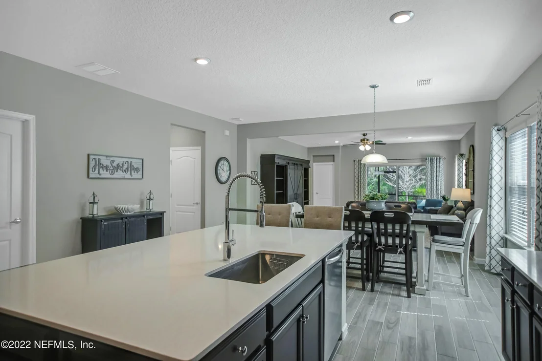 Photo of 283 GLORIETA Drive