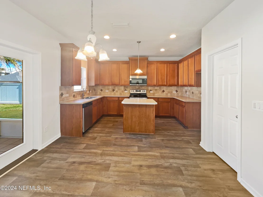 Photo of 1333 AZTECA Drive
