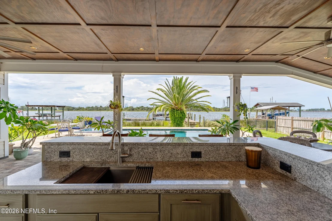 Photo of 5392 HECKSCHER Drive
