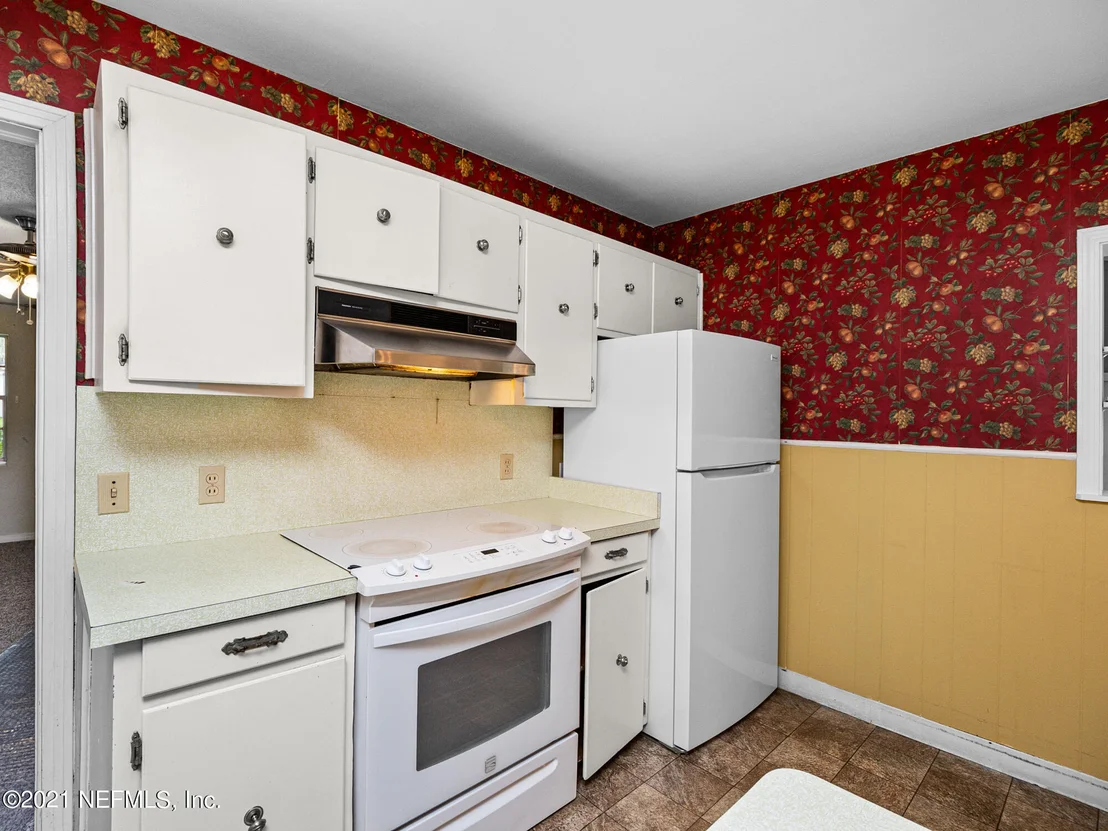 Photo of 9738 DOOLITTLE Road