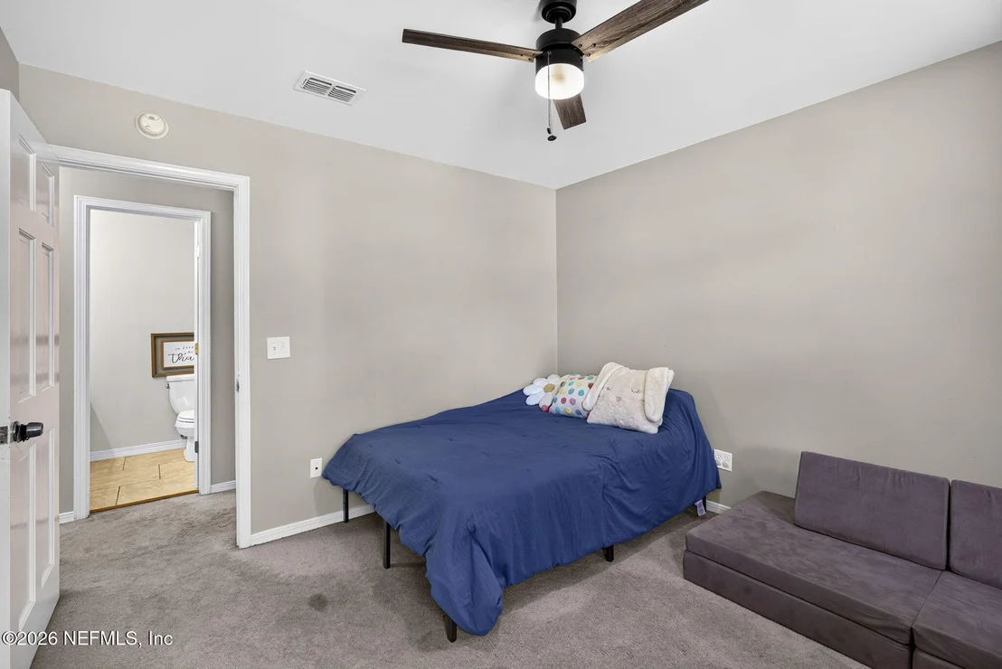 Photo of 8221 FOREST Court