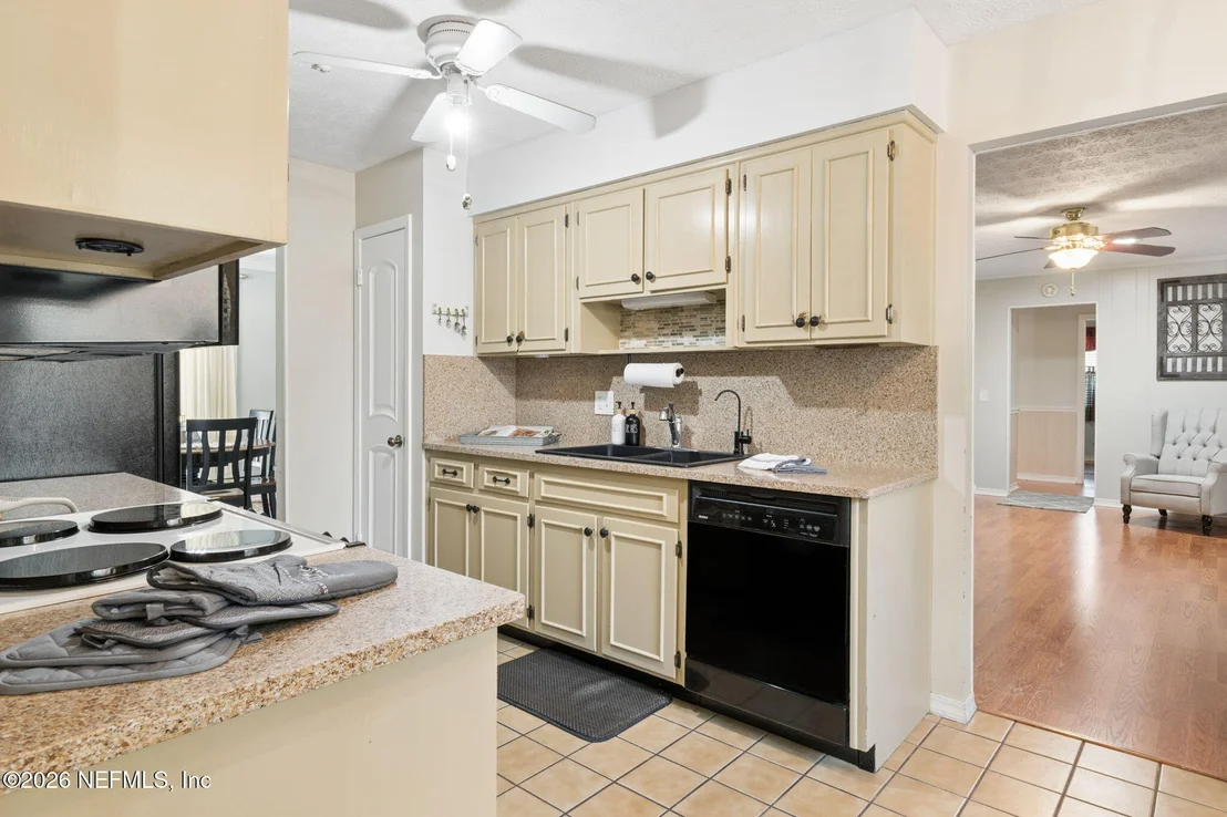 Photo of 5495 FORREST Drive
