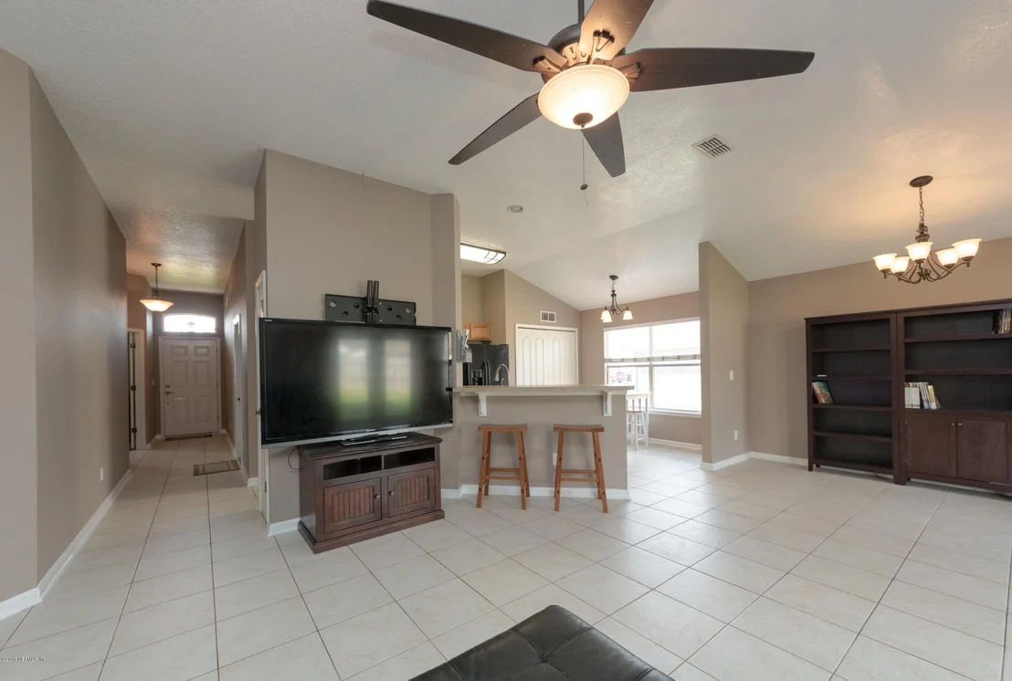 Photo of 45565 INGLEHAM Circle