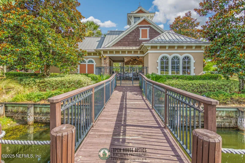 Photo of 972 BECKINGHAM Drive