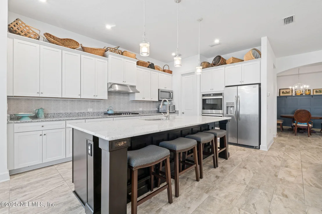 Photo of 63 BRADDOCK Court