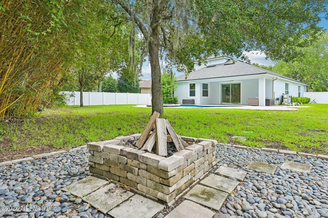 Photo of 131 CORNWALL Drive
