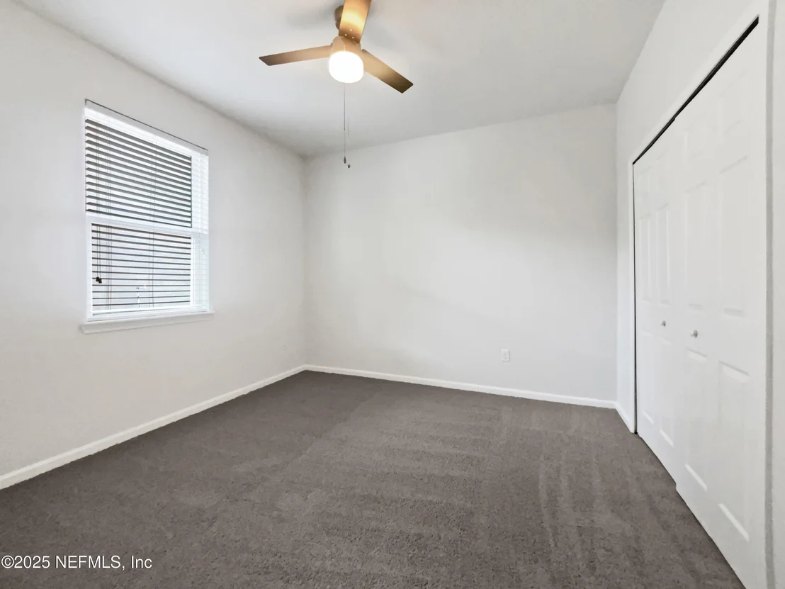 Photo of 1090 LAURISTON Drive