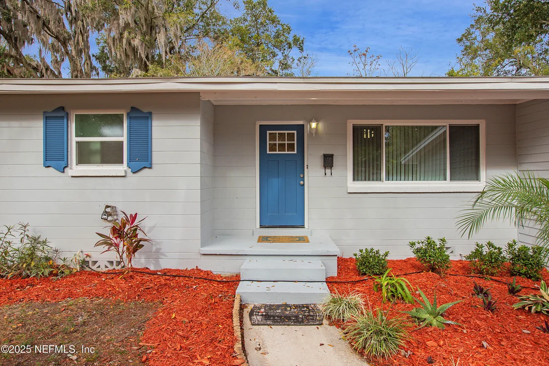Photo of 10553 HEMMING Road