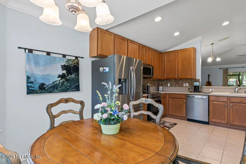 Photo of 972 BECKINGHAM Drive