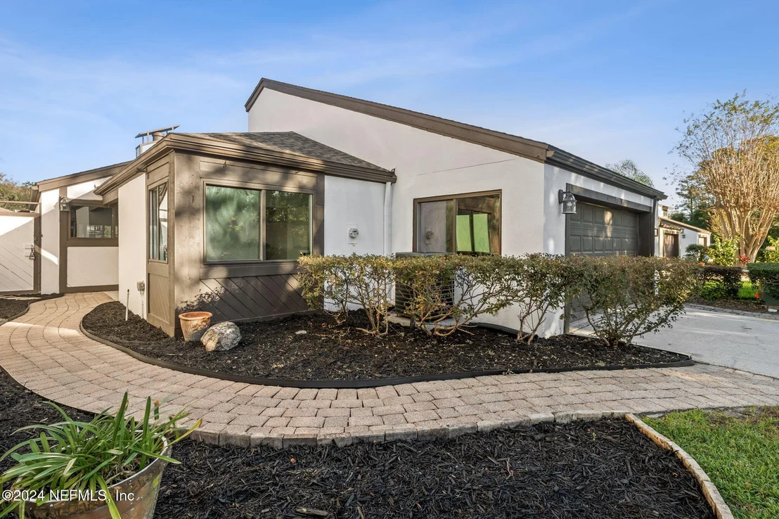 Photo of 7826 LINKSIDE Drive