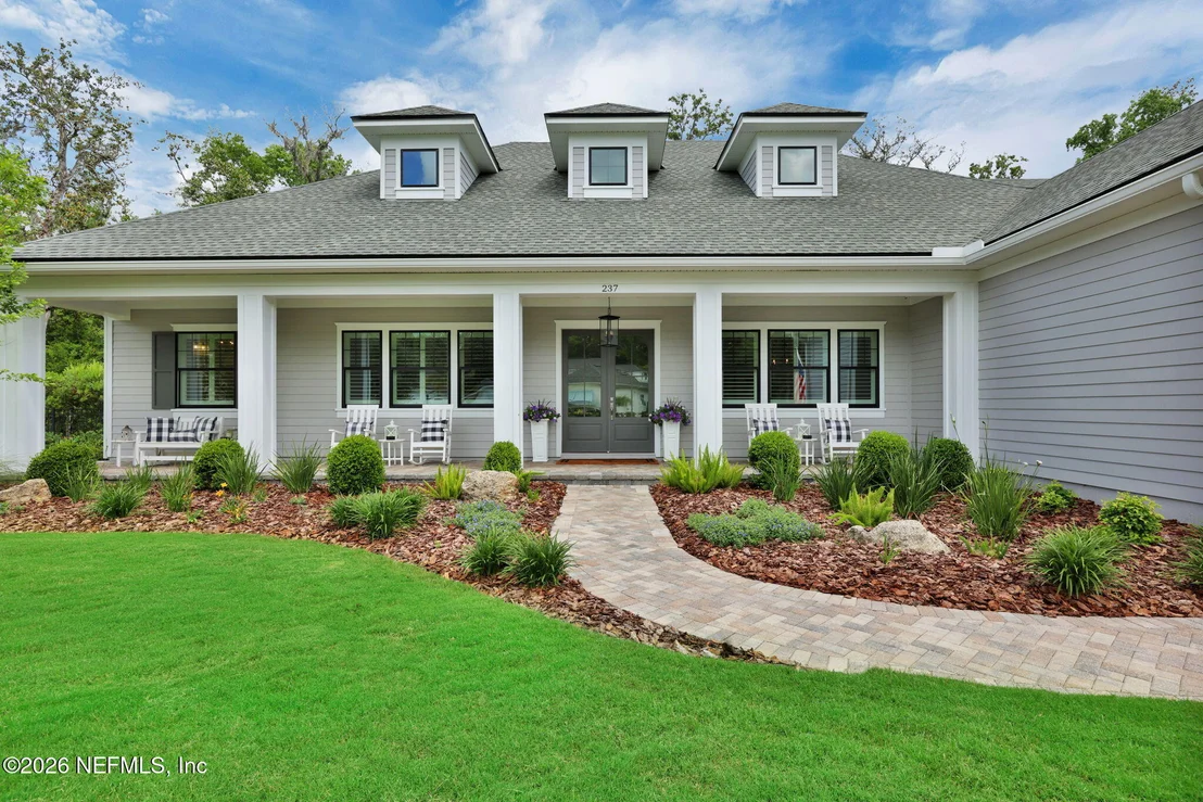 Photo of 237 FELLS Cove