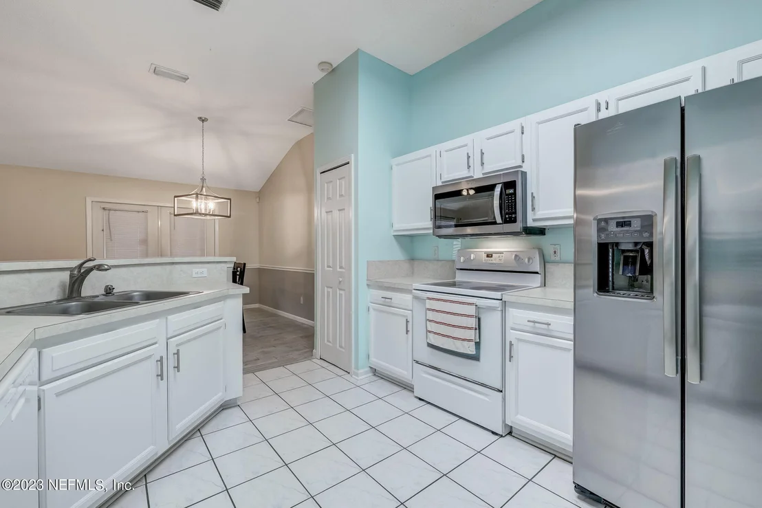 Photo of 691 TROWBRIDGE Drive