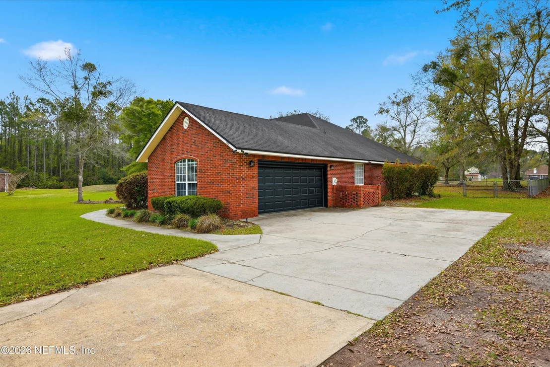 Photo of 14520 BRADDOCK Road