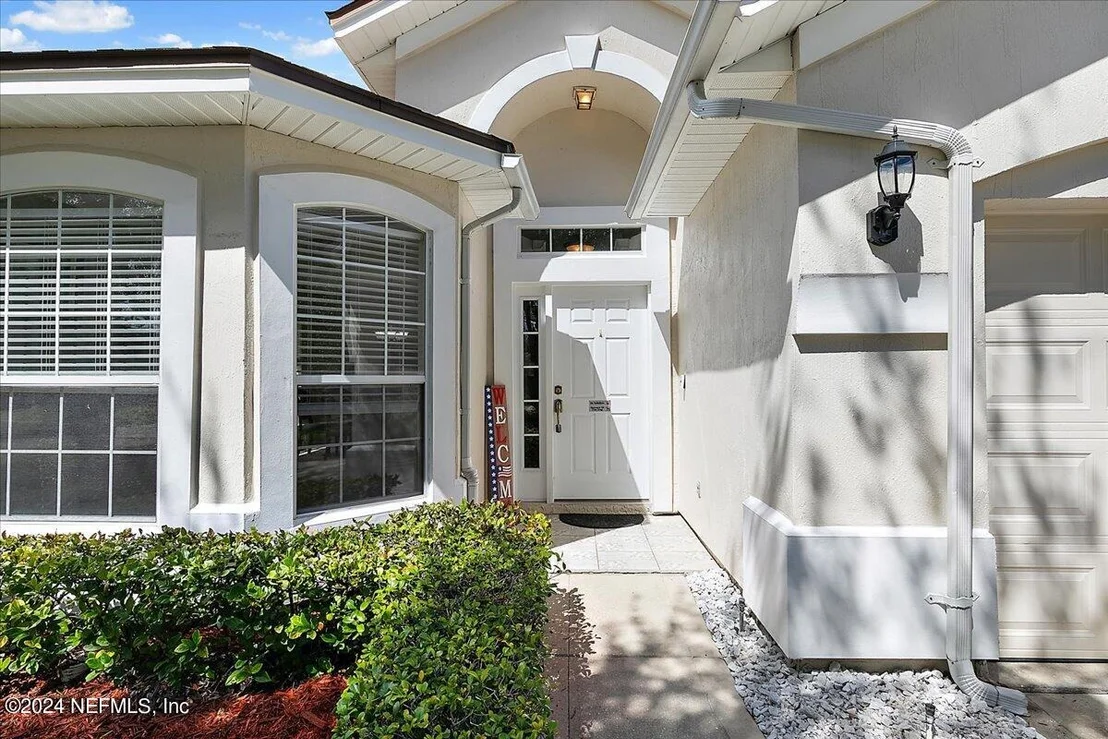 Photo of 14777 FALLING WATERS Drive