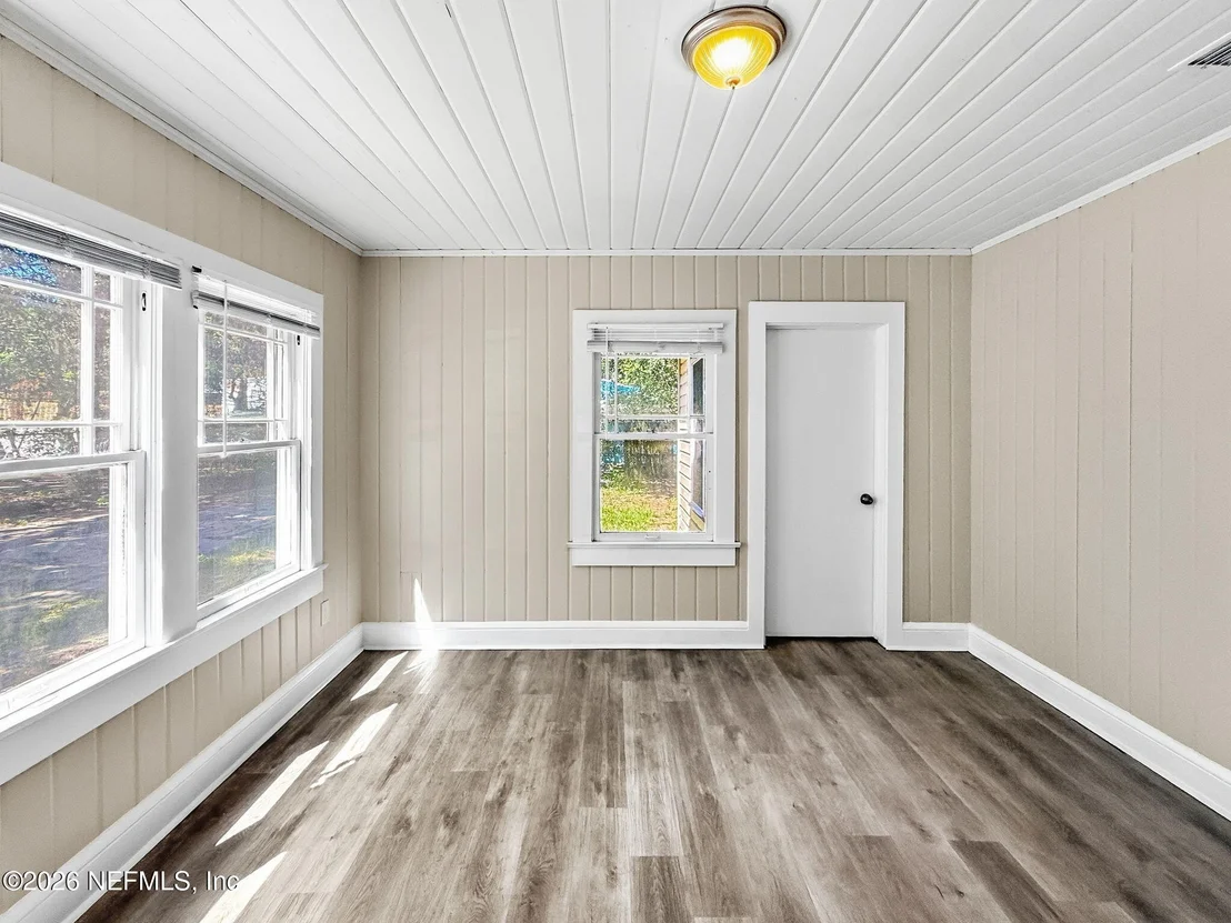 Photo of 7739 HAMMOND Boulevard