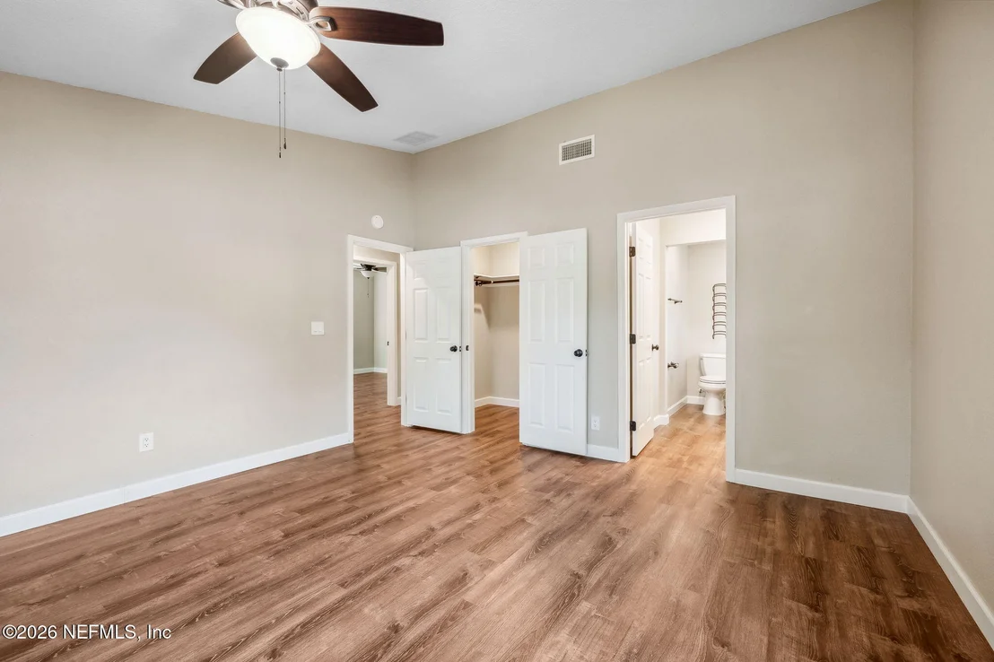 Photo of 4425 BEACON Drive W