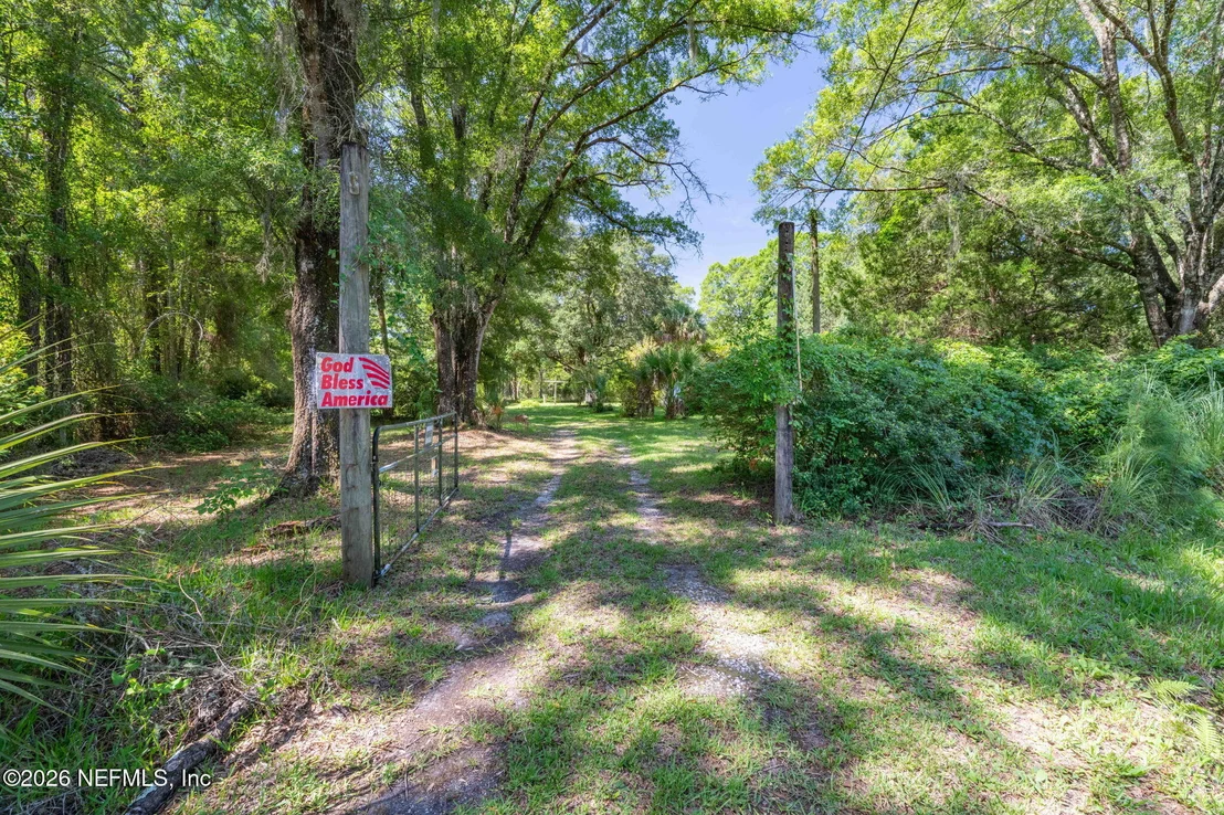 Photo of 48565 CRAWFORD Lane