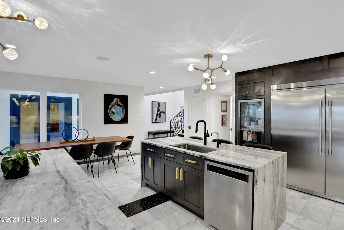 Photo of 3647 WESTOVER Road