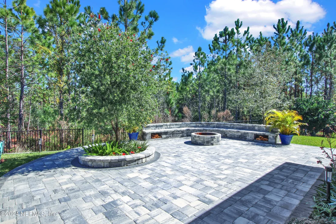 Photo of 10152 SILVERBROOK Trail