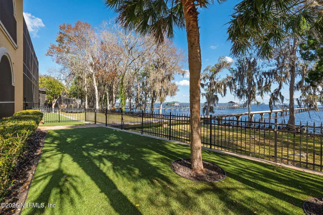 Photo of 1615 SILVER LEAF Way