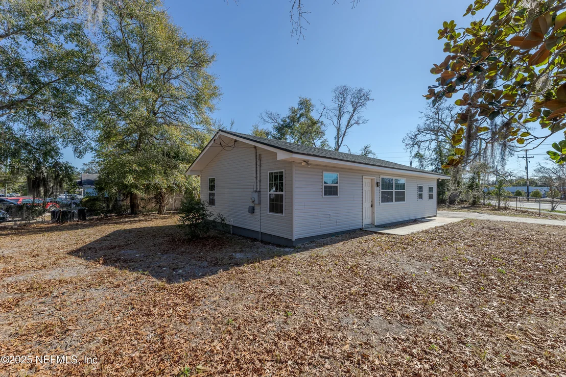 Photo of 9049 NORFOLK Boulevard